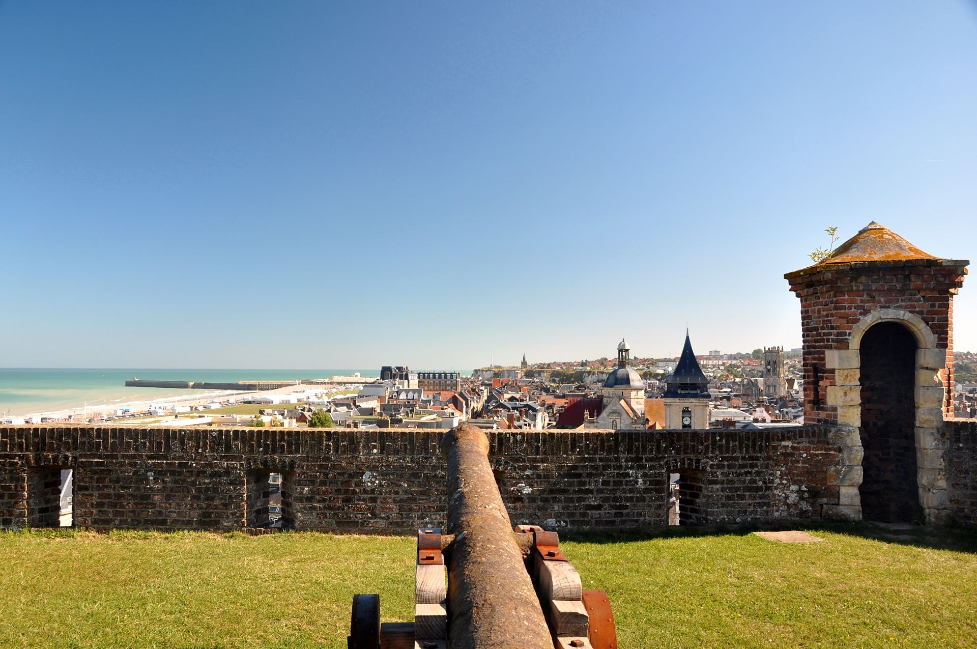 Dieppe (Photo license: CC BY 2.0)